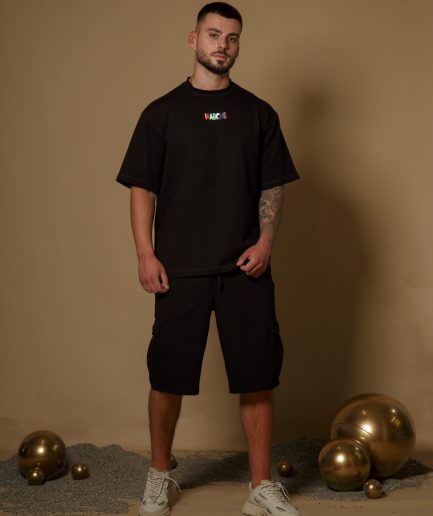 Black outfit (Reflective print logo)