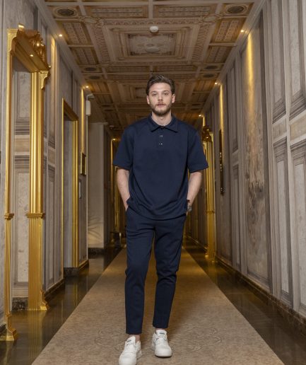 Midnight blue collar outfit